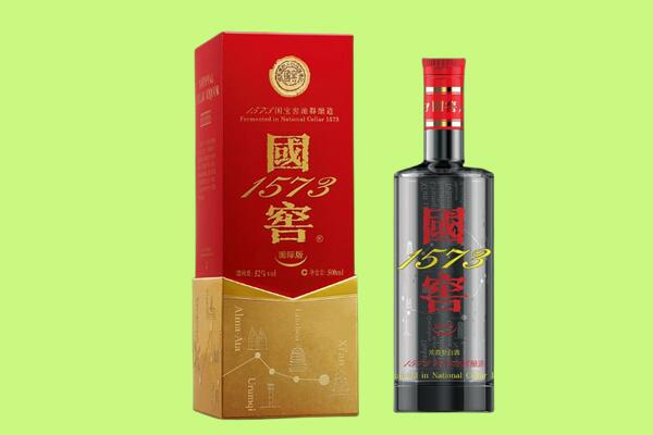 桐庐县回收国窖1573.jpg